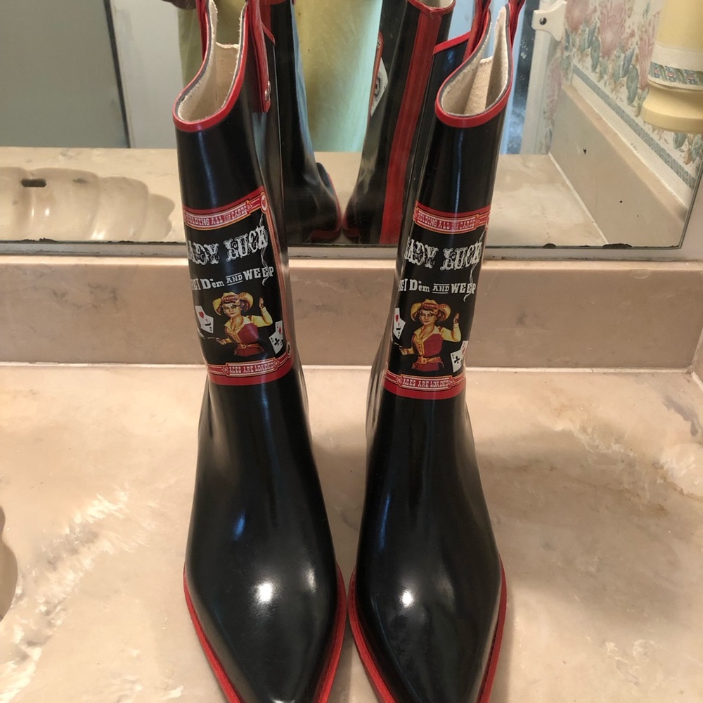 Nomad Black and Red Pointed Ankle Heeled Boots with Graphic Panel